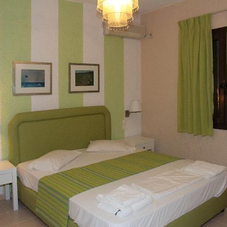 Perla Hotel Agia Pelagia  Exterior foto